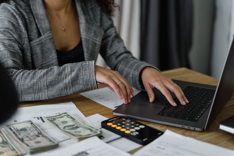 Reconversion professionnelle gestionnaire de paie freelance